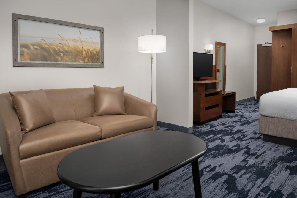 King Suite - Mobility Access/Roll-In Shower interior